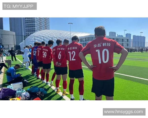 足球场上涌现的白色球星数量揭秘他们在绿茵场的传奇表现