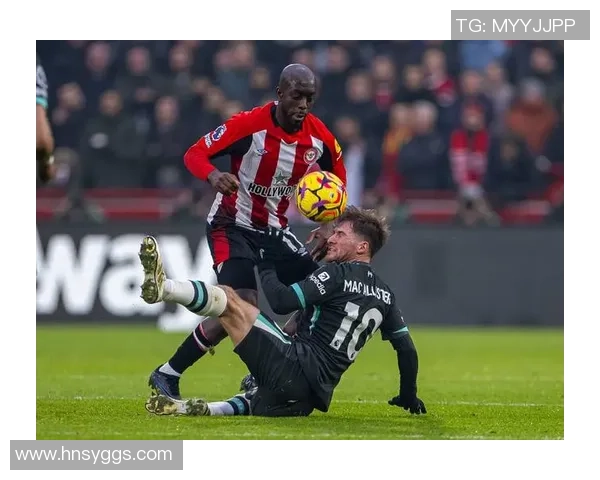 短发球星在绿茵场上的精彩瞬间与卓越表现解析